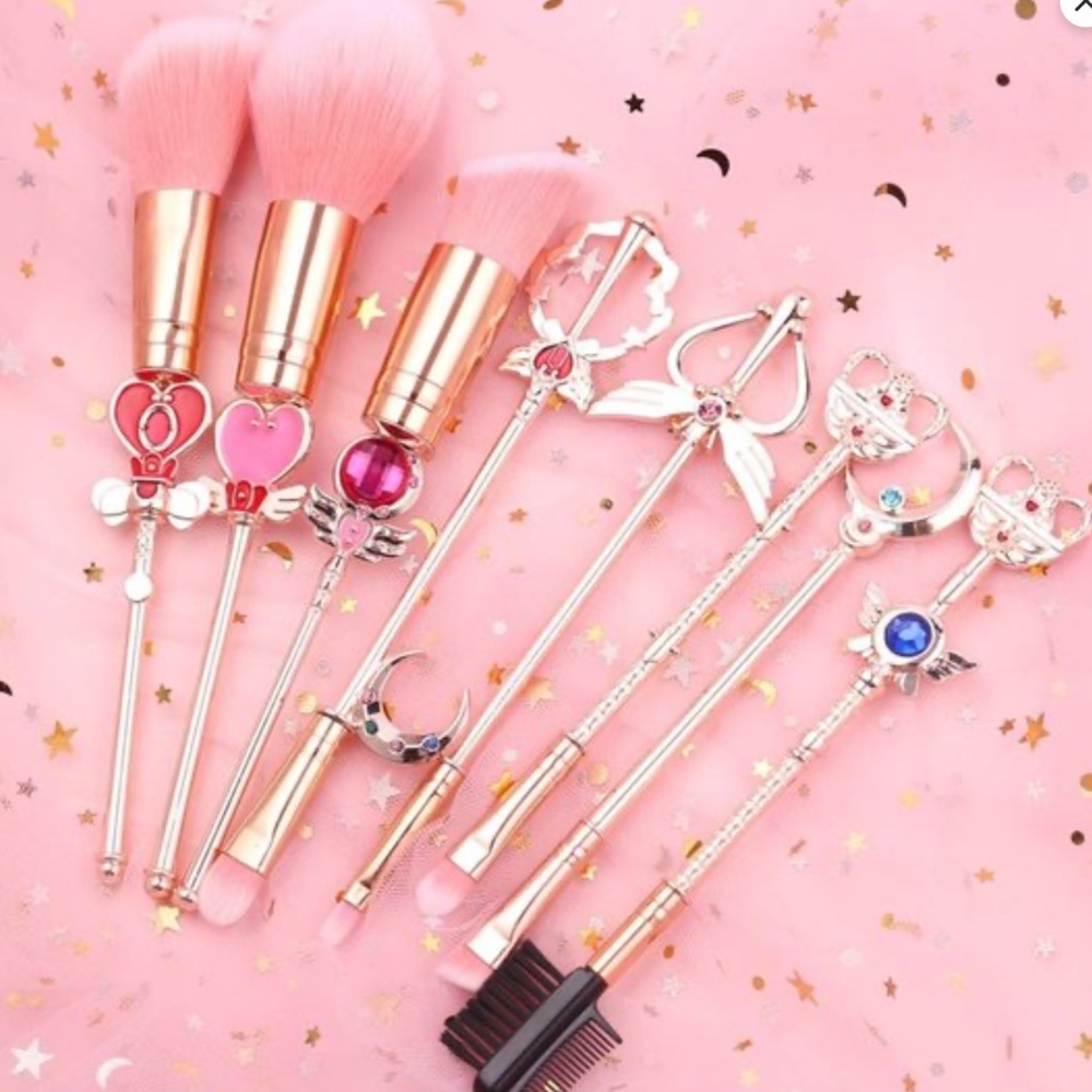 Kawaii Sailor Moon 8 pc Makeup Brush Set plus Bag NWT - Picture 3 of 4
